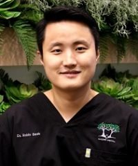 Dr. Robin Baek