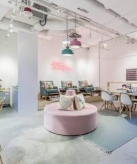 Flutters Lash & Nail Parlour (One Raffles Place)