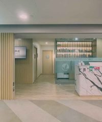 LiangYi TCM (Great World)