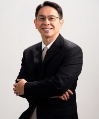 Dr Leon Foo