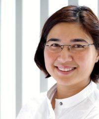 Dr Yasmin Akrum